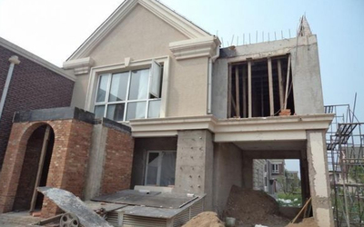 湛江房屋下沉傾斜現(xiàn)象及頂升糾偏扶正解決方案